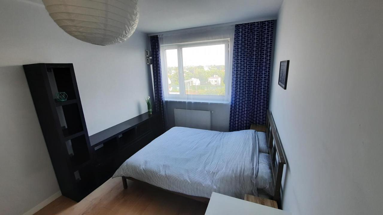 Ursa - Wygodny Apartament I Bezplatny Parking Na Miejscu Apartamento Varsovia Exterior foto